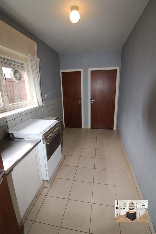 Landelijk gelegen te renoveren woning op mooi perceel