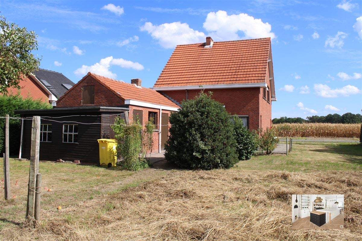 Landelijk gelegen te renoveren woning op mooi perceel
