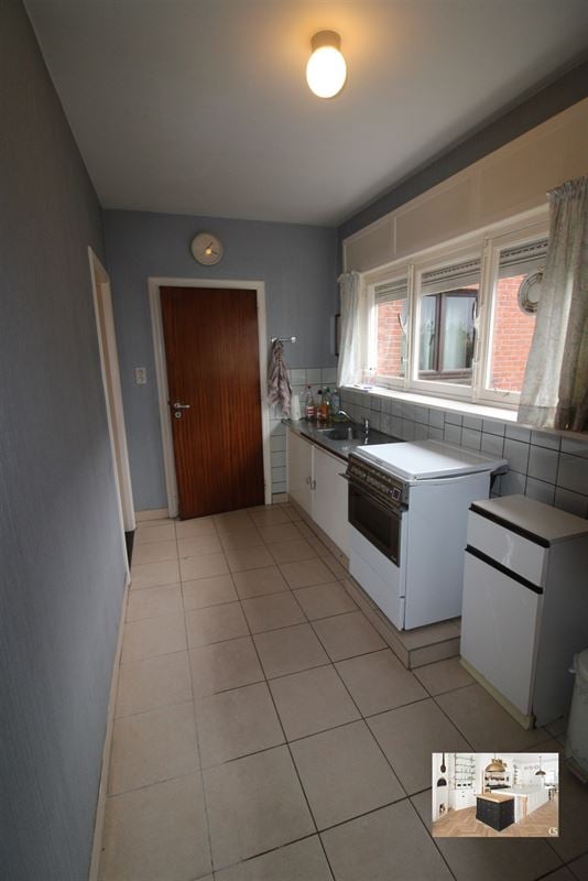 Landelijk gelegen te renoveren woning op mooi perceel