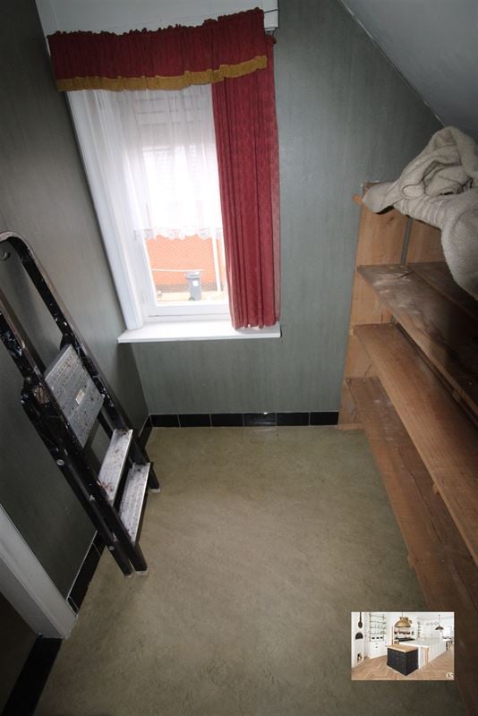 Landelijk gelegen te renoveren woning op mooi perceel
