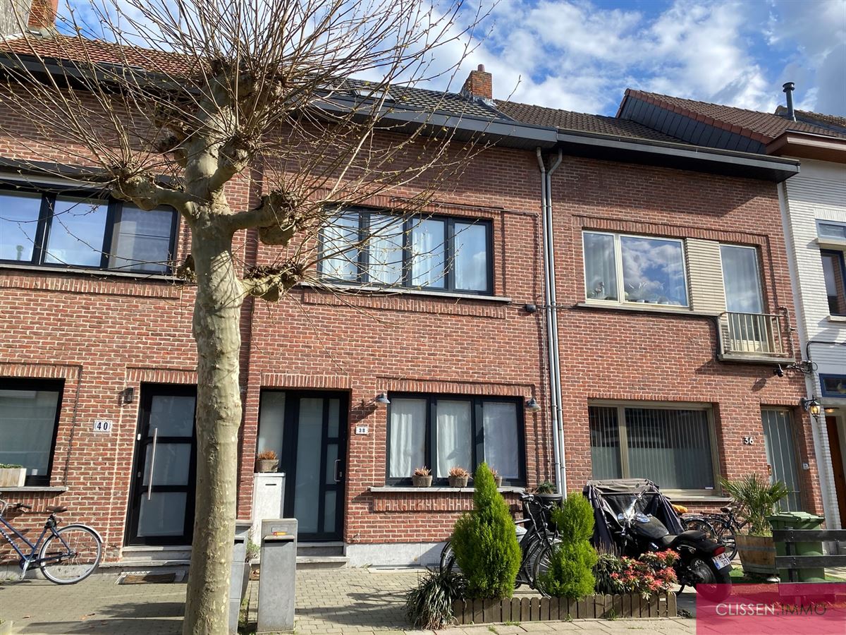 effect Specialiteit Bouwen Gerenoveerde woning met zonnige tuin! te koop te MERKSEM (2170) | Clissen  Immo
