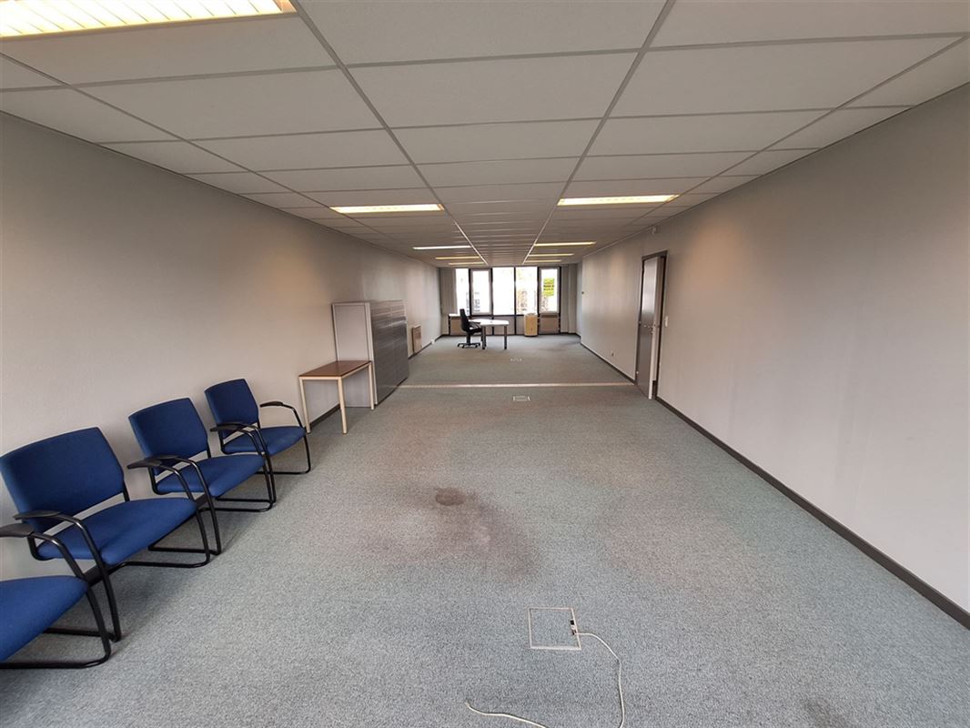 Foto 7 : Burelen te 8500 KORTRIJK (België) - Prijs € 850