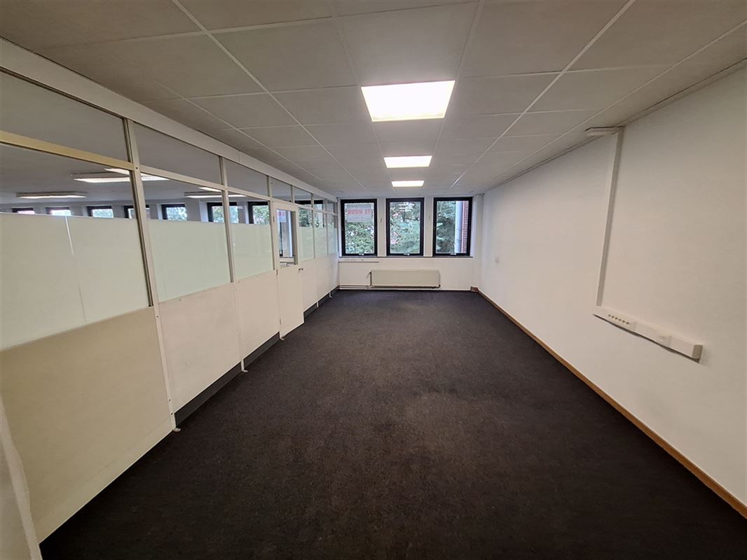 Foto 11 : Werkplaats te 8501 BISSEGEM (België) - Prijs € 2.712