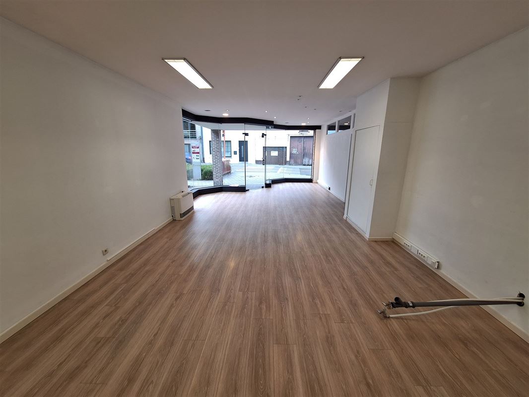 Foto 2 : Burelen te 8520 KUURNE (België) - Prijs &euro; 765