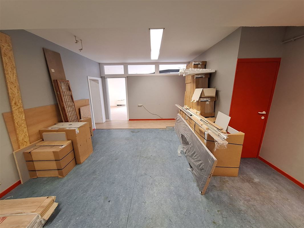 Foto 8 : Burelen te 8520 KUURNE (België) - Prijs &euro; 765