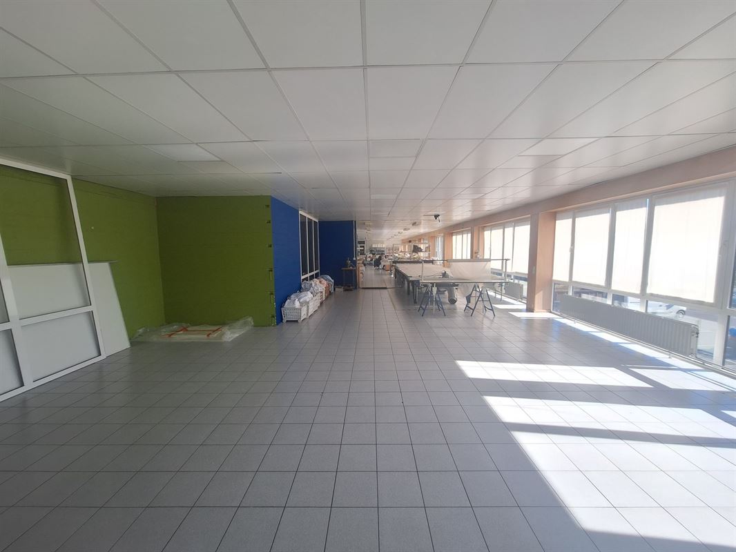 Foto 4 : Burelen te 8870 IZEGEM (België) - Prijs &euro; 1.350