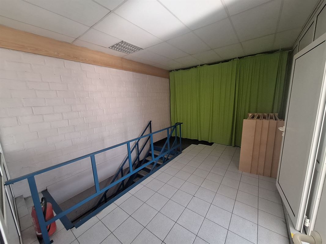 Foto 6 : Burelen te 8870 IZEGEM (België) - Prijs &euro; 1.350