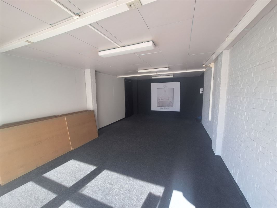 Foto 8 : Burelen te 8870 IZEGEM (België) - Prijs &euro; 1.350