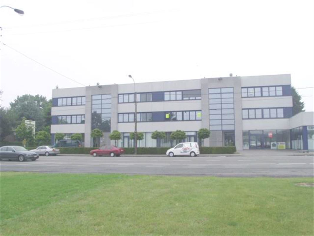 Foto 2 : Garage te 8500 KORTRIJK (België) - Prijs € 97