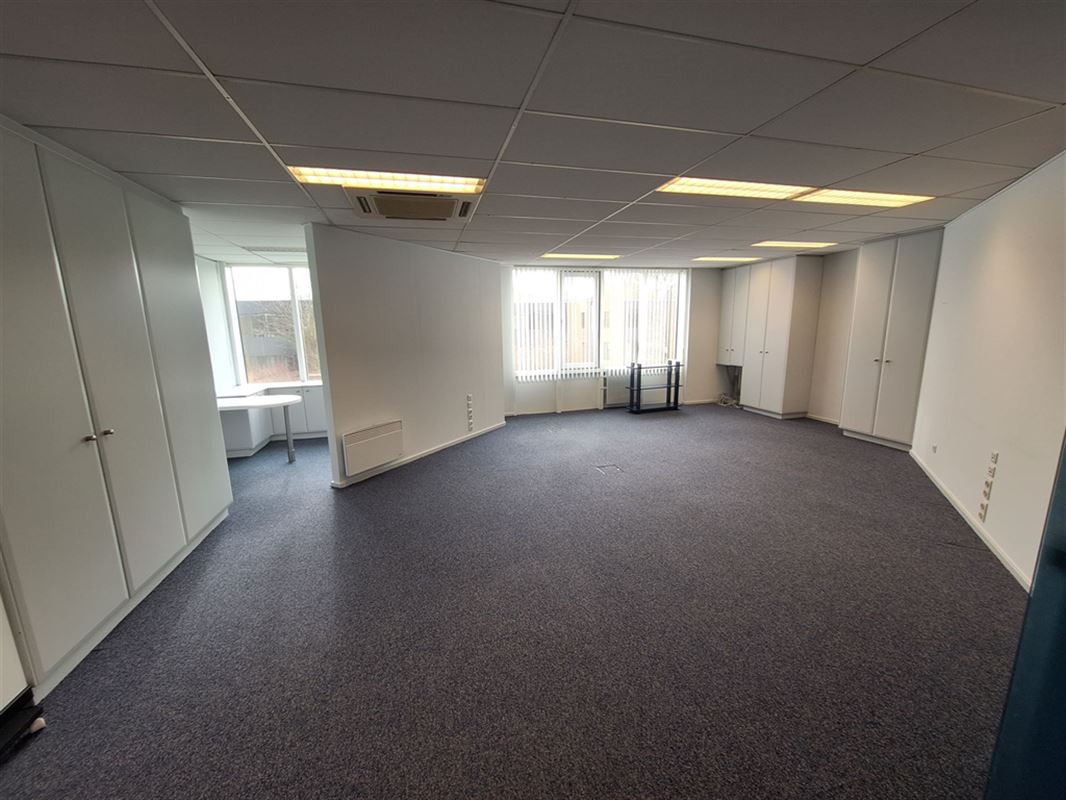 Foto 6 : Burelen te 8500 KORTRIJK (België) - Prijs € 800
