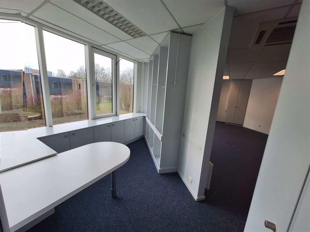 Foto 5 : Burelen te 8500 KORTRIJK (België) - Prijs € 800
