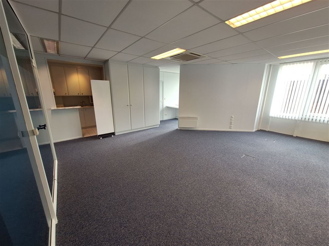 Foto 4 : Burelen te 8500 KORTRIJK (België) - Prijs € 800
