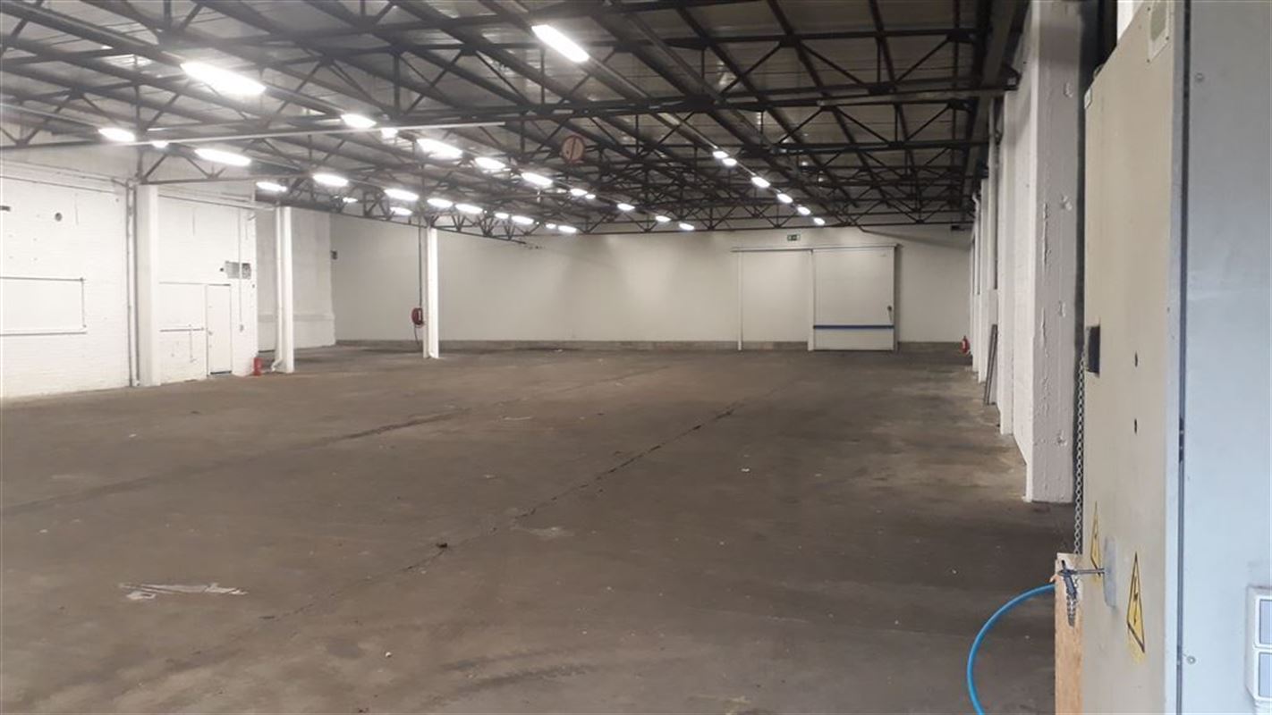 Foto 4 : Magazijn te 8531 BAVIKHOVE (België) - Prijs € 1.800