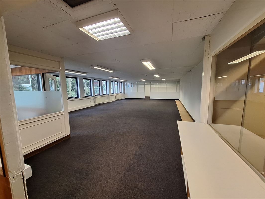 Foto 9 : Werkplaats te 8501 BISSEGEM (België) - Prijs € 1.890.000