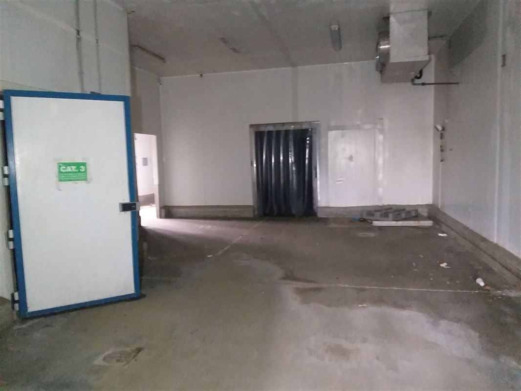 Foto 14 : Magazijn te 8770 INGELMUNSTER (België) - Prijs € 625.000