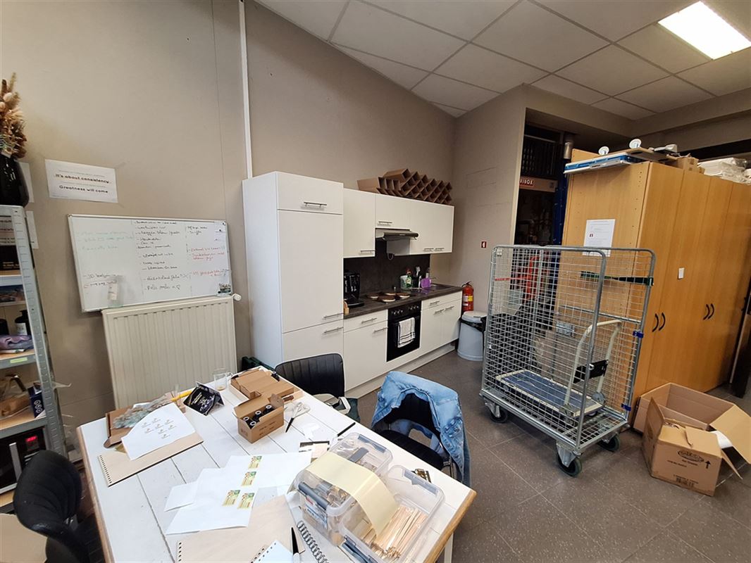 Foto 9 : Commercieel vastgoed te 8500 KORTRIJK (België) - Prijs € 1.240