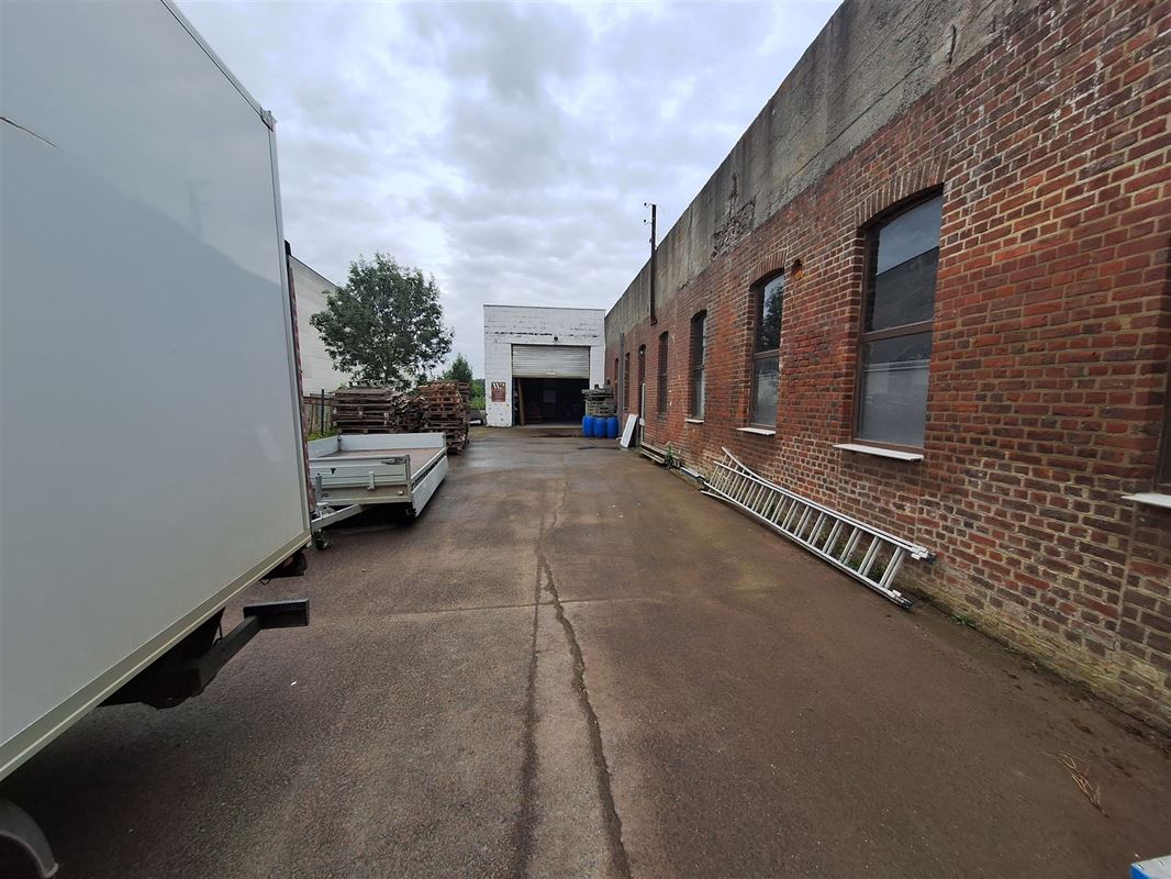 Foto 1 : Magazijn te 8501 HEULE (België) - Prijs € 1.000