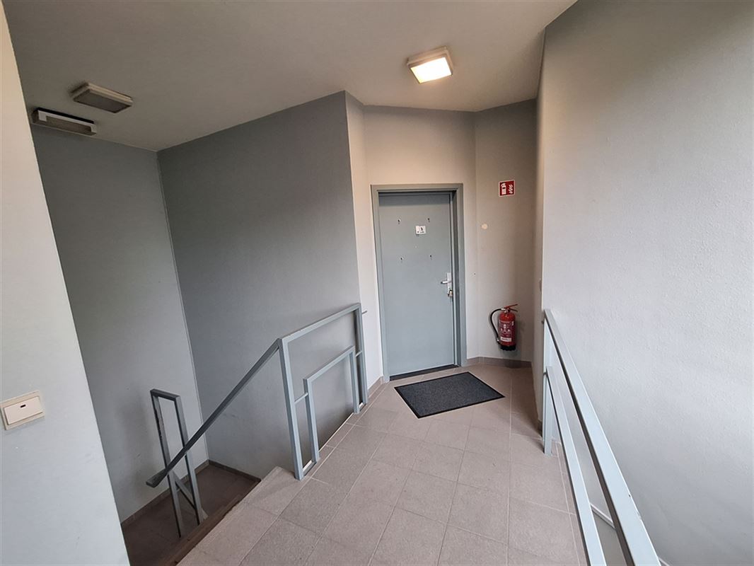 Foto 12 : Burelen te 8500 KORTRIJK (België) - Prijs € 800