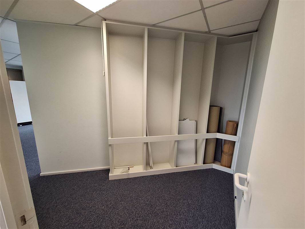 Foto 9 : Burelen te 8500 KORTRIJK (België) - Prijs € 800