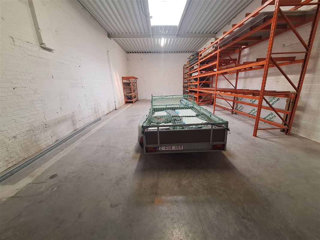 Foto 4 : Magazijn te 8540 DEERLIJK (België) - Prijs &euro; 487