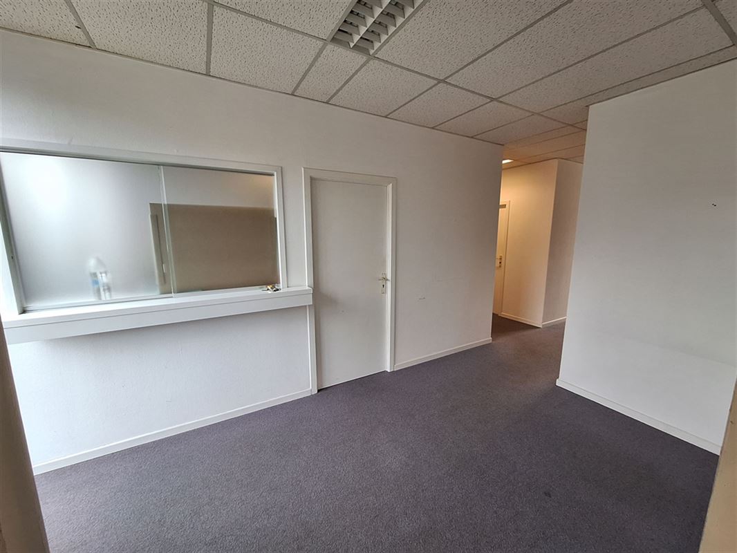 Foto 3 : Burelen te 8500 KORTRIJK (België) - Prijs € 576