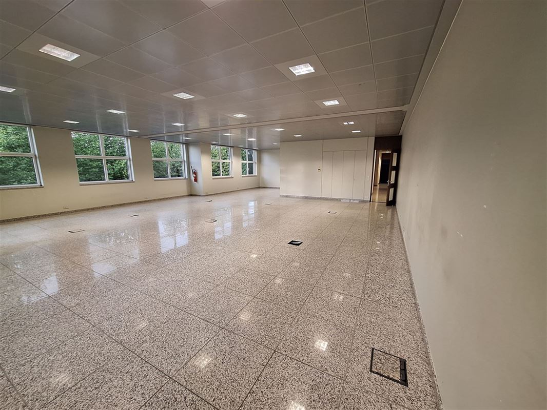 Foto 9 : Burelen te 8531 BAVIKHOVE (België) - Prijs € 3.000