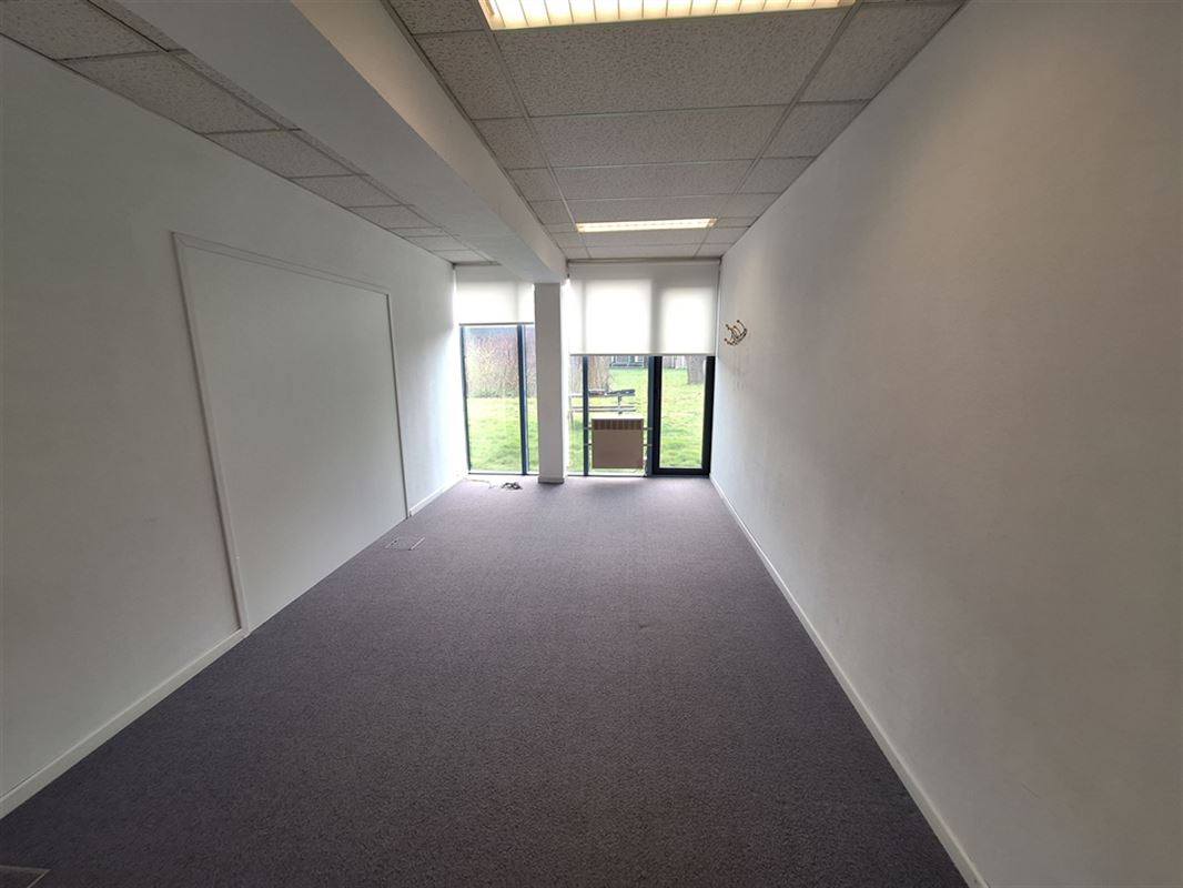 Foto 4 : Burelen te 8500 KORTRIJK (België) - Prijs € 576