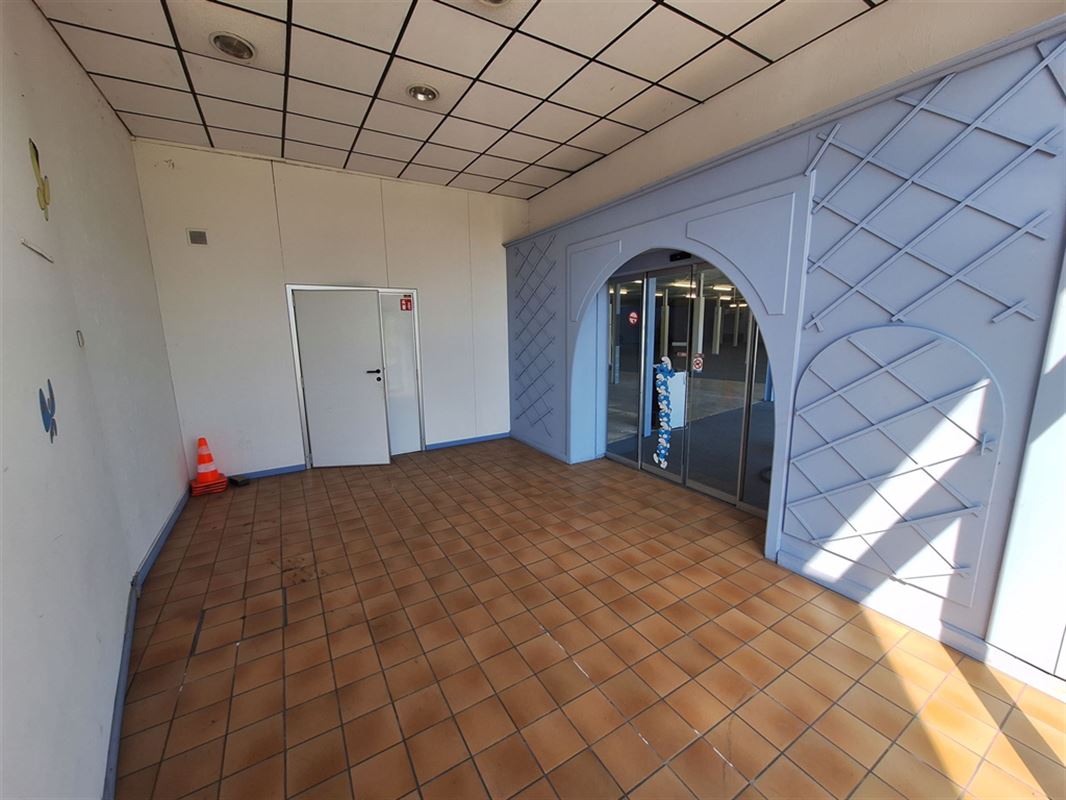 Foto 8 : Magazijn te 8540 DEERLIJK (België) - Prijs € 2.000