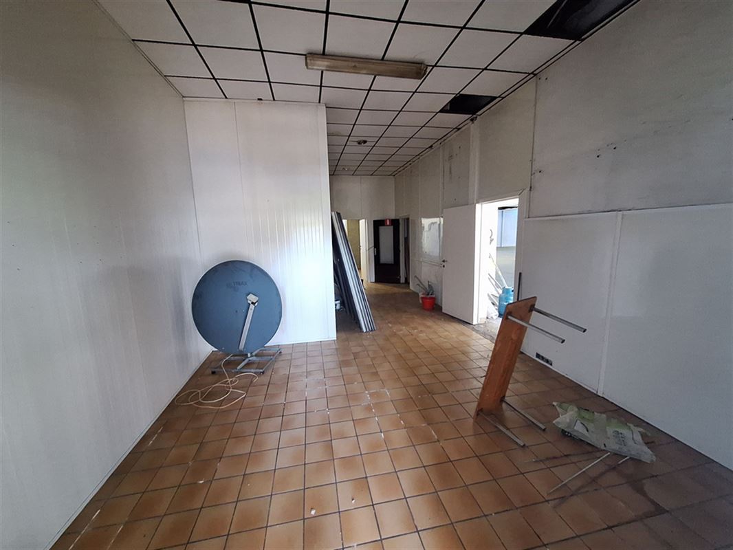 Foto 9 : Magazijn te 8540 DEERLIJK (België) - Prijs € 2.000