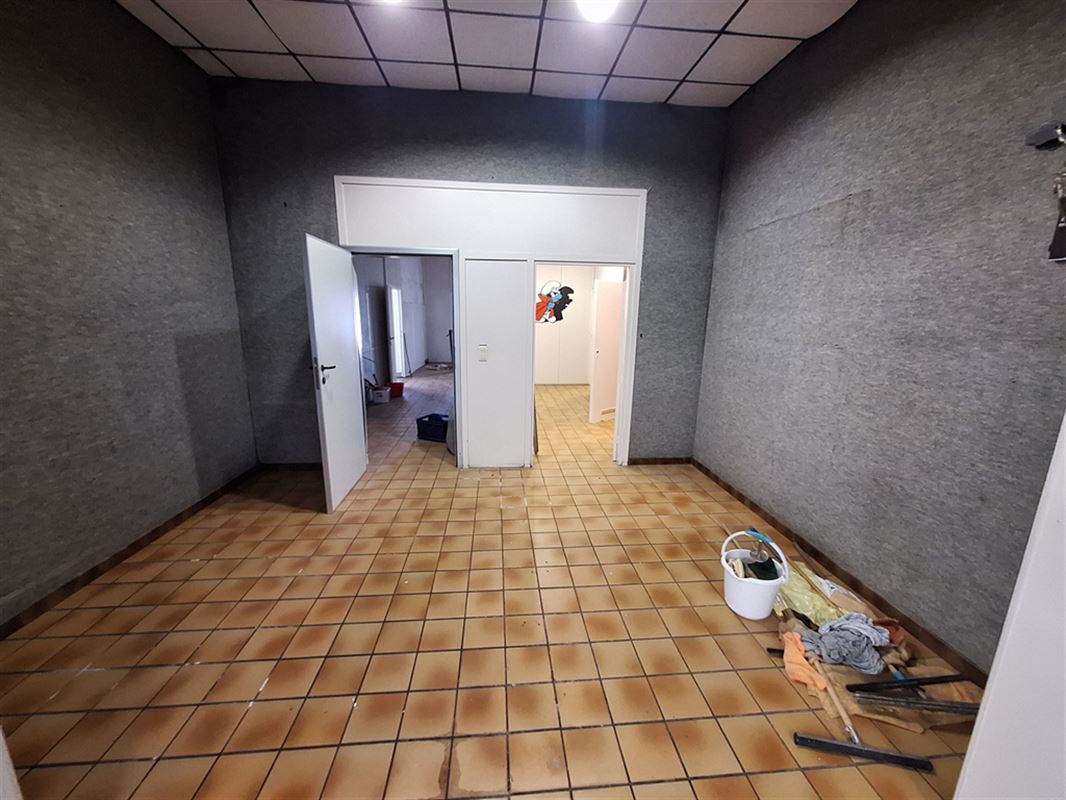 Foto 10 : Magazijn te 8540 DEERLIJK (België) - Prijs € 2.000