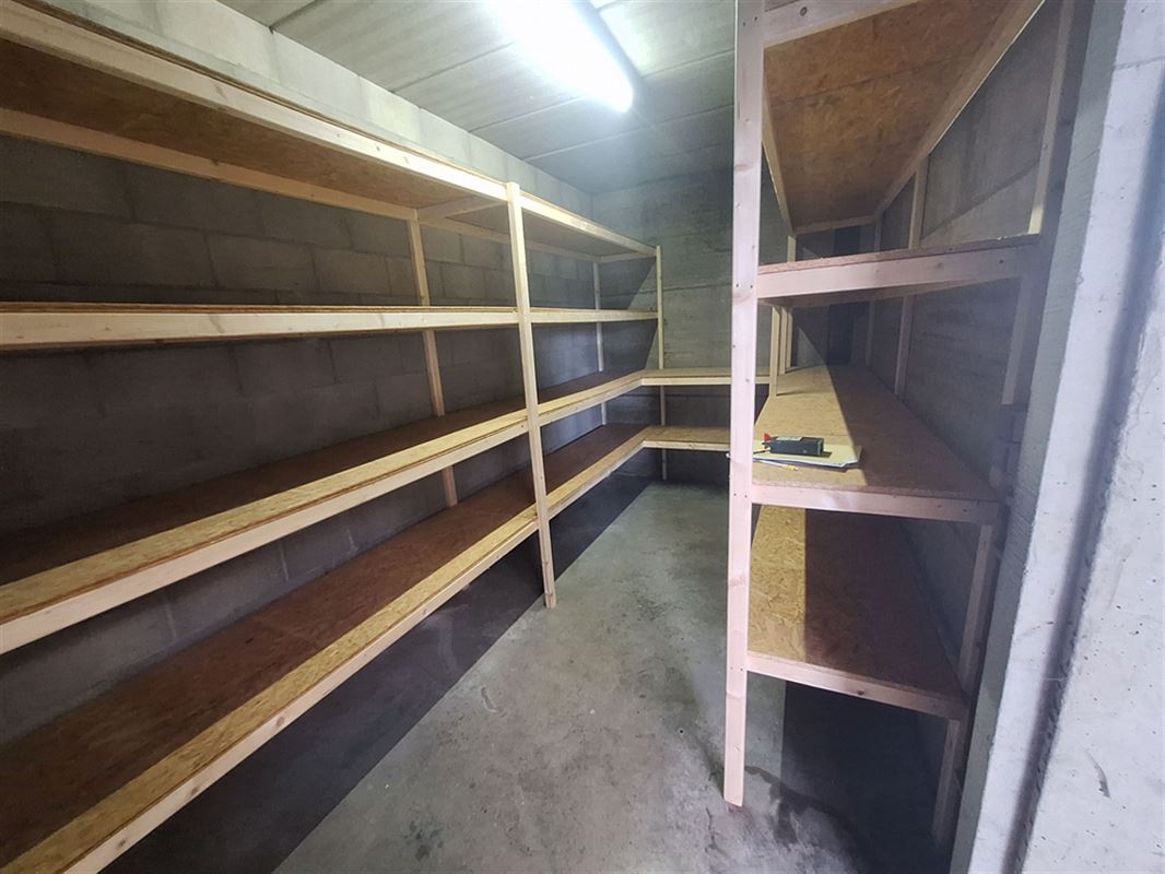 Foto 5 : Magazijn te 8501 HEULE (België) - Prijs € 800