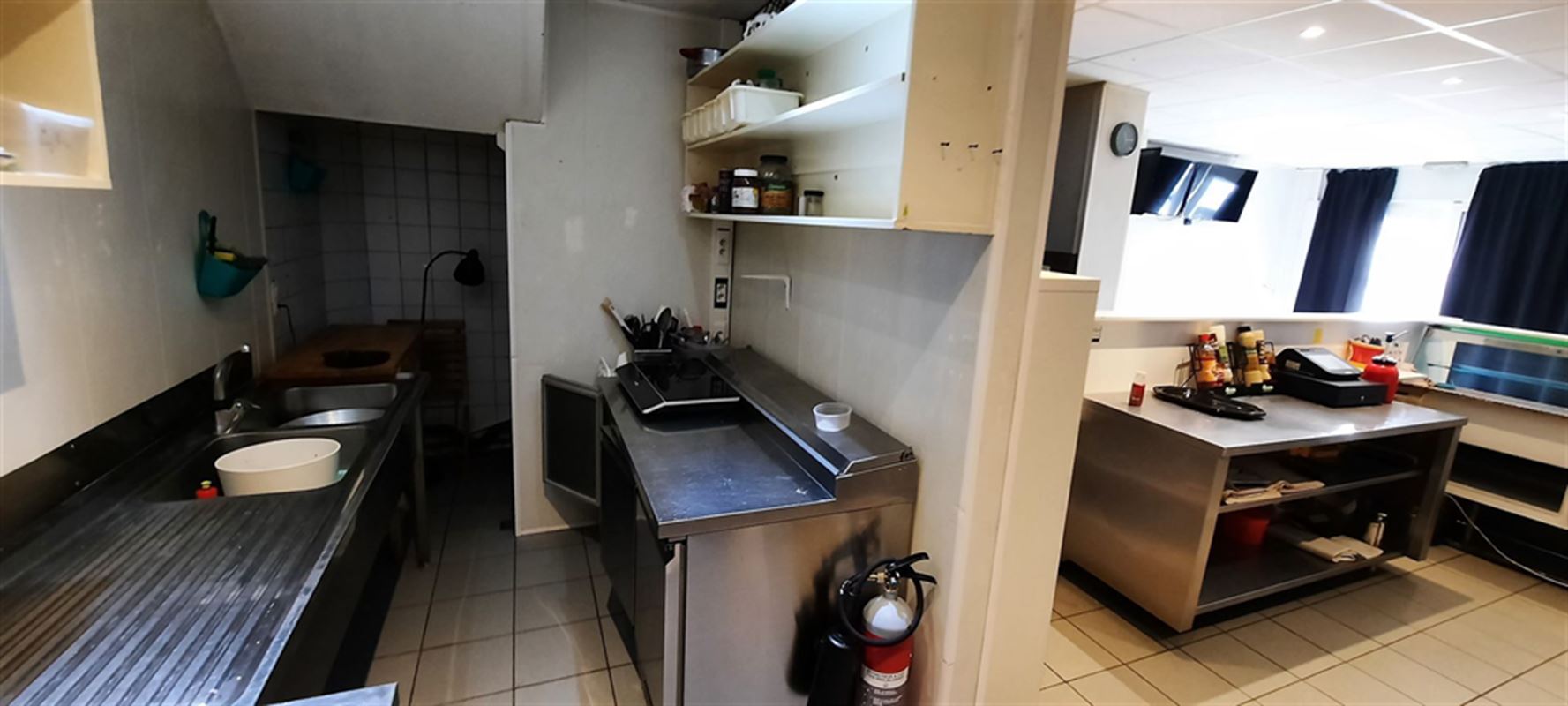 Foto 4 : Handelseigendom te 8530 HARELBEKE (België) - Prijs € 800