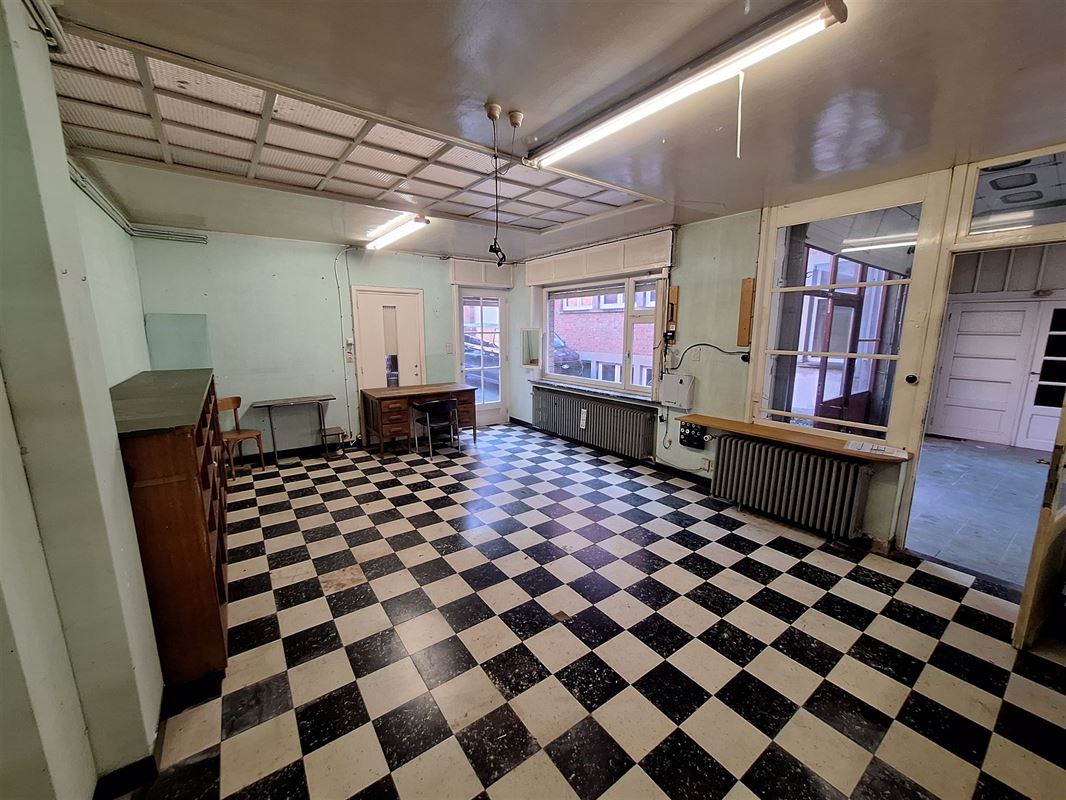 Foto 8 : Magazijn te 8500 KORTRIJK (België) - Prijs &euro; 1.120