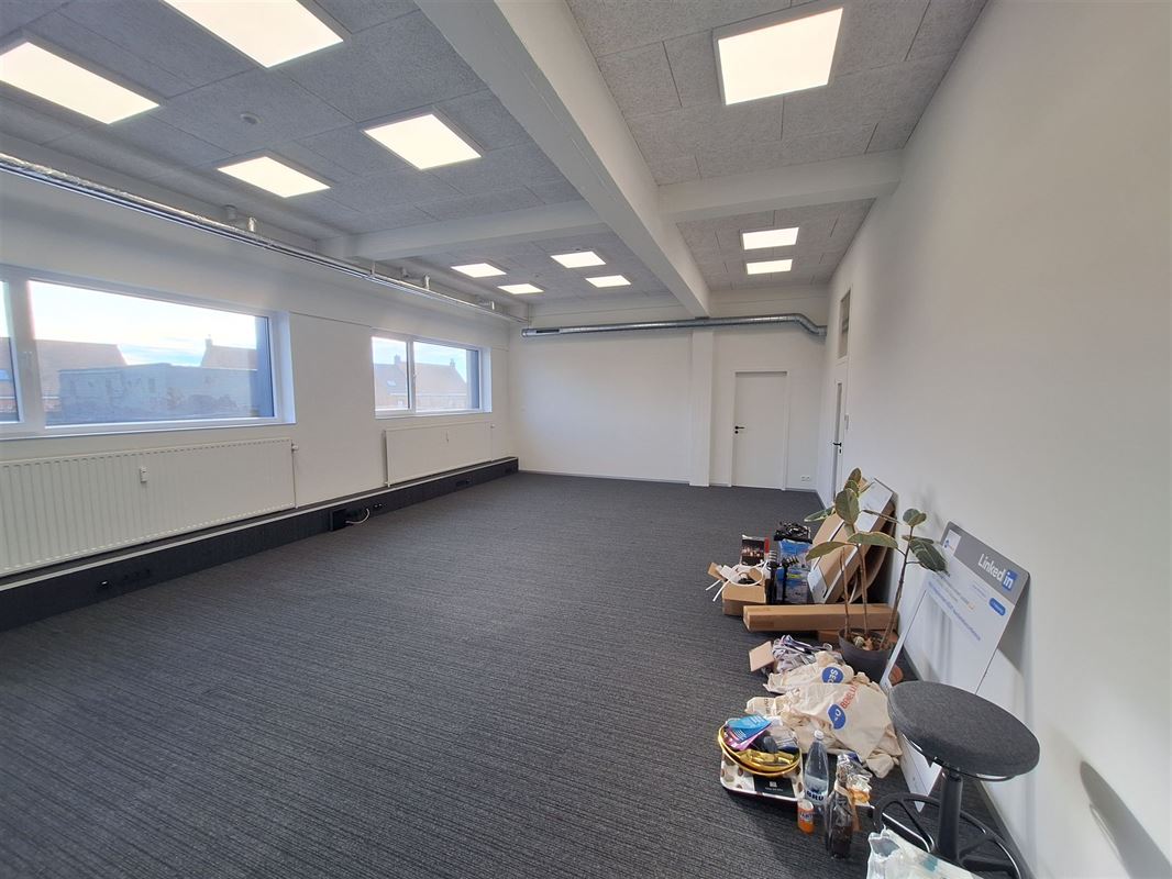 Foto 14 : Burelen te 8540 DEERLIJK (België) - Prijs € 540