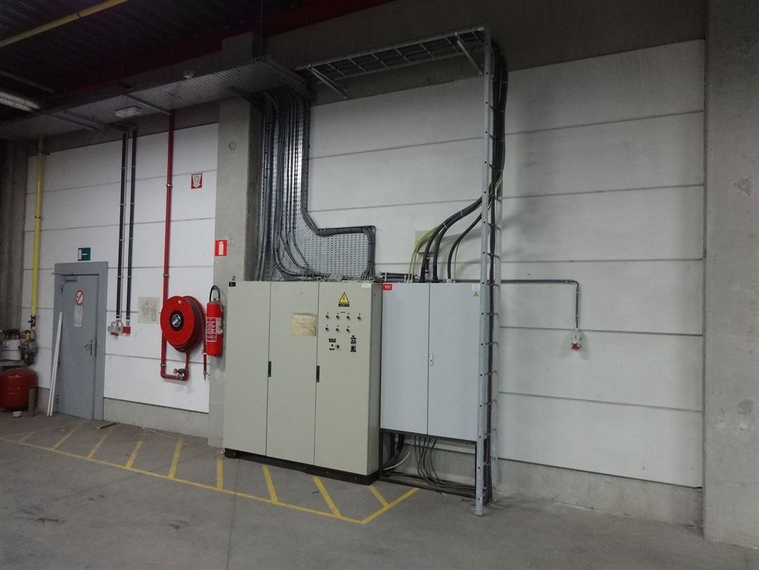 Foto 7 : Magazijn te 9600 RENAIX (België) - Prijs &euro; 4.500