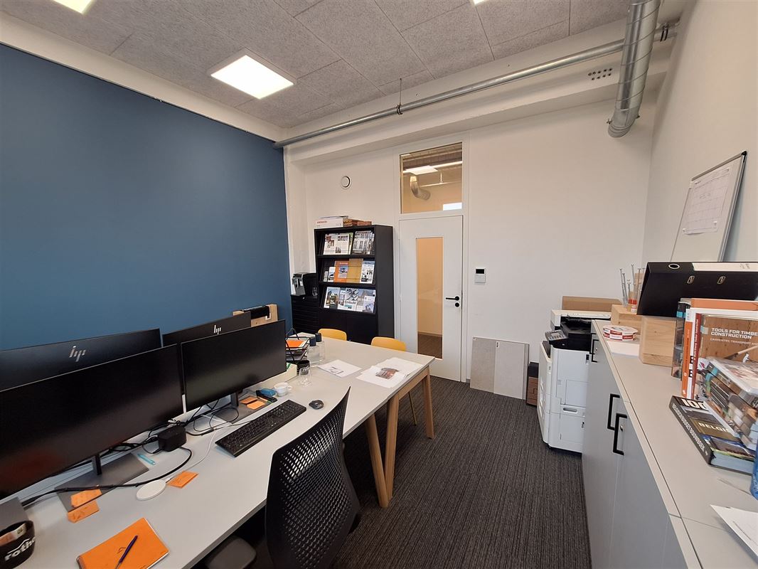 Foto 16 : Burelen te 8540 DEERLIJK (België) - Prijs € 540