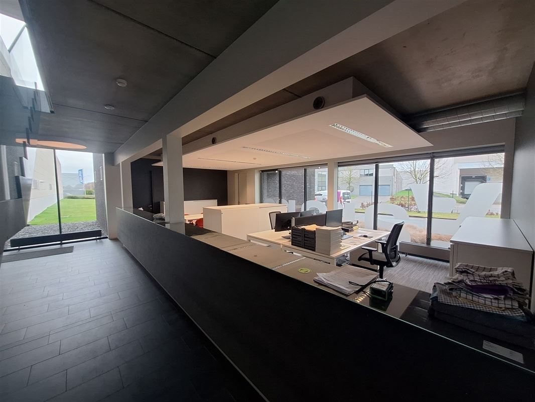 Foto 16 : Magazijn te 8930 MENEN (België) - Prijs &euro; 12.500