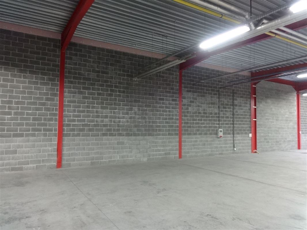 Foto 9 : Magazijn te 9600 RENAIX (België) - Prijs € 4.500