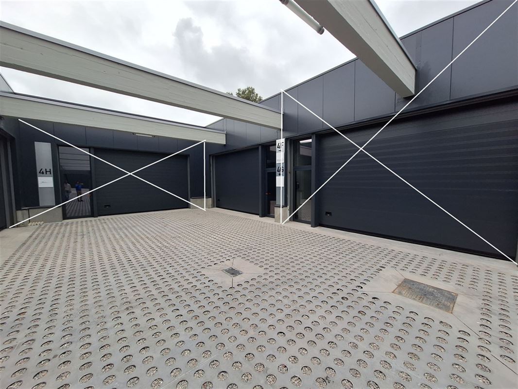 Foto 1 : Magazijn te 8540 DEERLIJK (België) - Prijs € 850