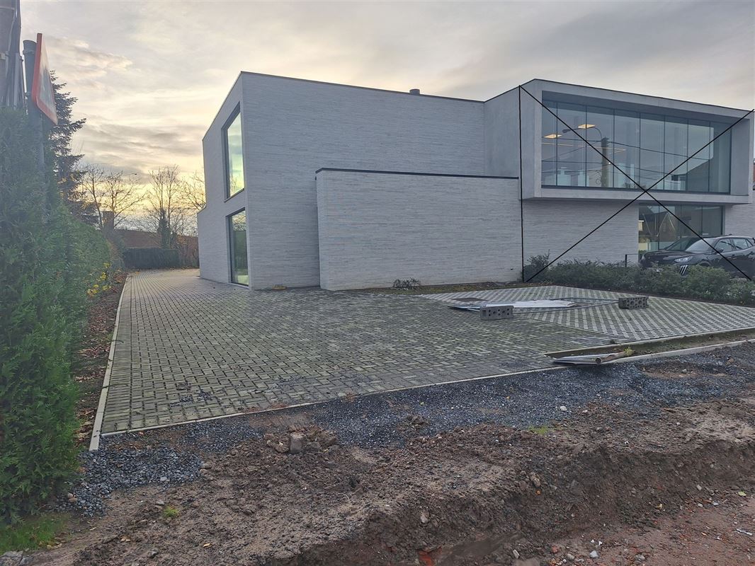 Foto 1 : Burelen te 8790 WAREGEM (België) - Prijs € 2.500