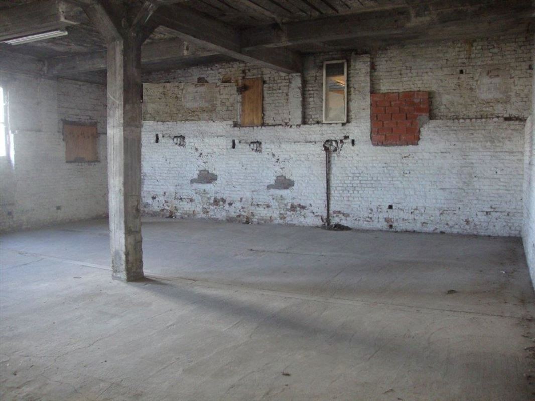 Foto 3 : Magazijn te 8501 HEULE (België) - Prijs &euro; 430