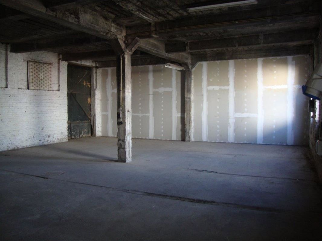 Foto 2 : Magazijn te 8501 HEULE (België) - Prijs &euro; 430