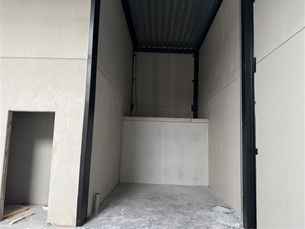 Foto 11 : Magazijn te 7780 KOMEN-WAASTEN (België) - Prijs &euro; 1.100