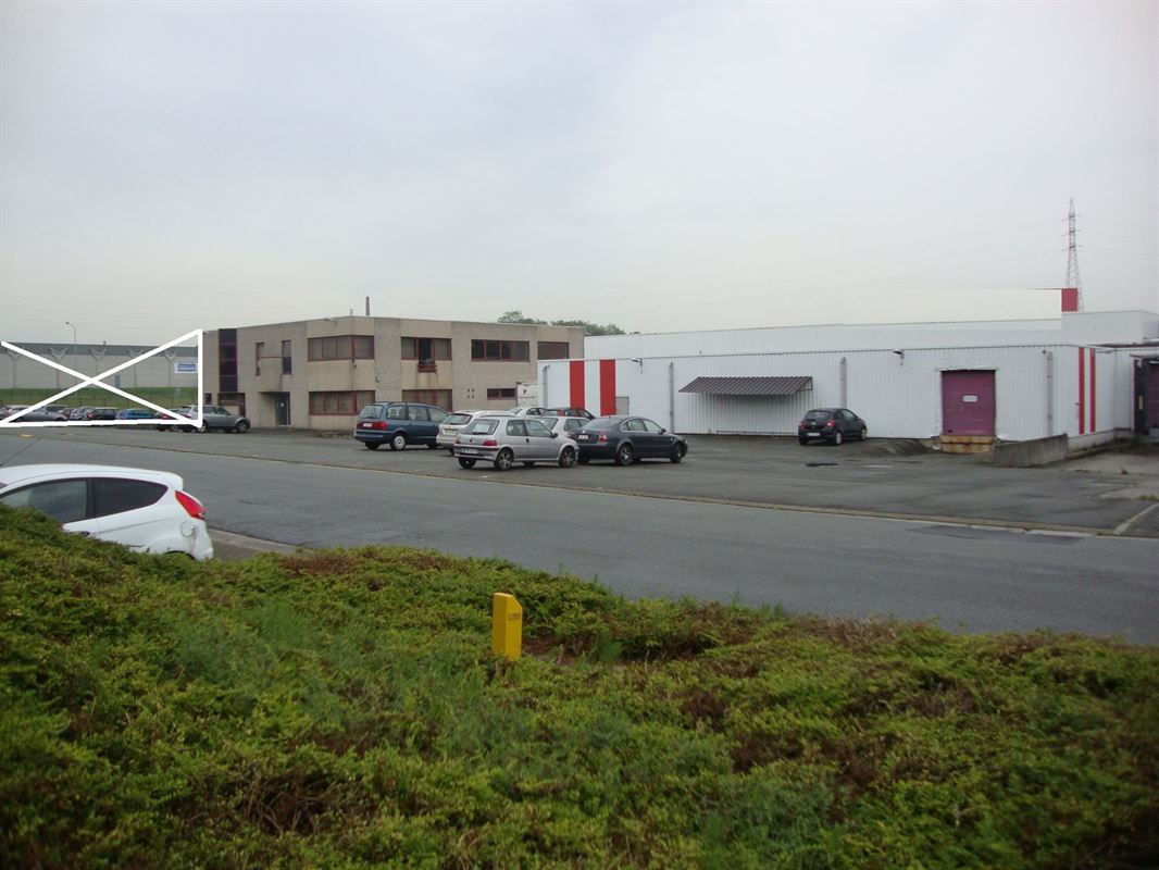 Foto 2 : Magazijn te 7700 MOESKROEN (België) - Prijs &euro; 1.530.000