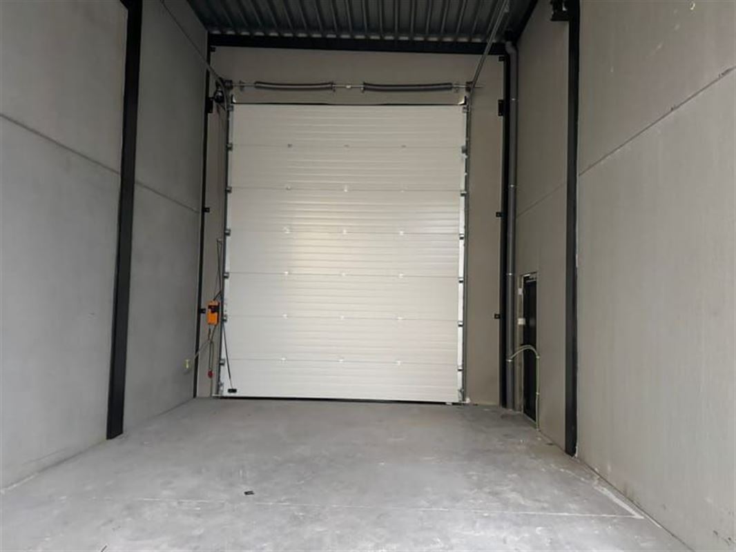 Foto 12 : Magazijn te 7780 KOMEN-WAASTEN (België) - Prijs &euro; 3.000