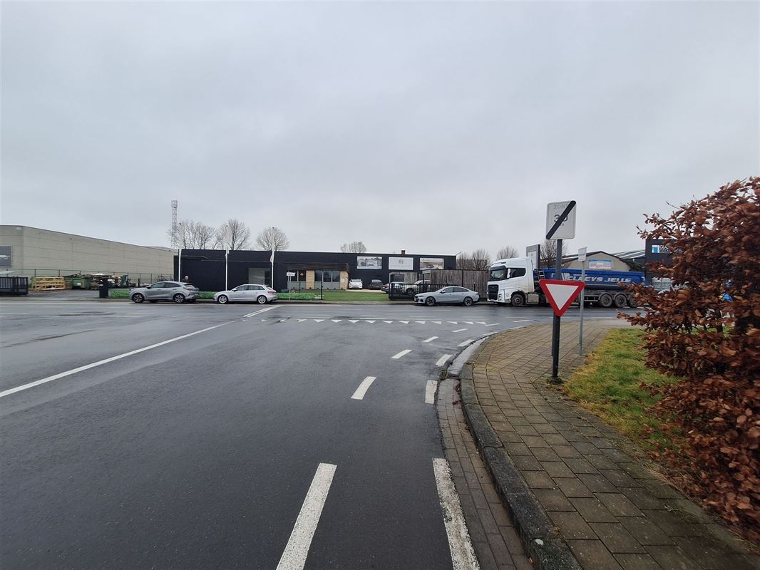 Foto 15 : Werkplaats te 8940 WERVIK (België) - Prijs &euro; 2.500