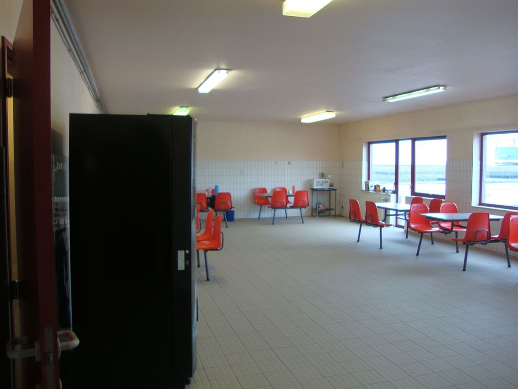 Foto 10 : Magazijn te 7700 MOESKROEN (België) - Prijs &euro; 1.530.000
