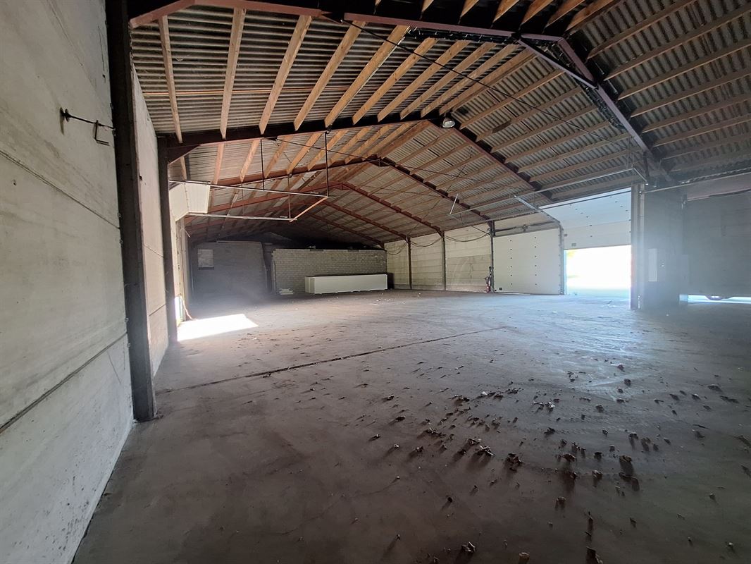 Foto 5 : Magazijn te 8510 KORTRIJK (België) - Prijs &euro; 2.500
