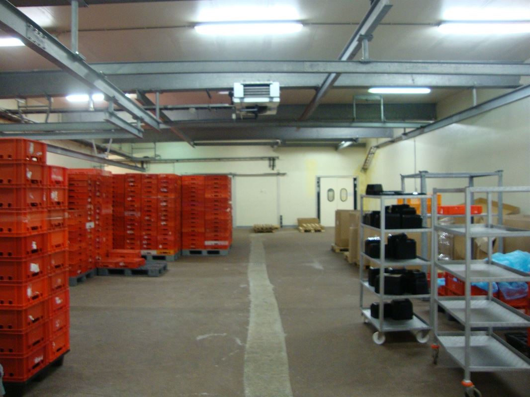 Foto 6 : Magazijn te 7700 MOESKROEN (België) - Prijs &euro; 1.852.350