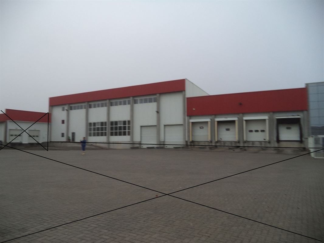 Foto 11 : Magazijn te 7700 MOESKROEN (België) - Prijs &euro; 3.835.000